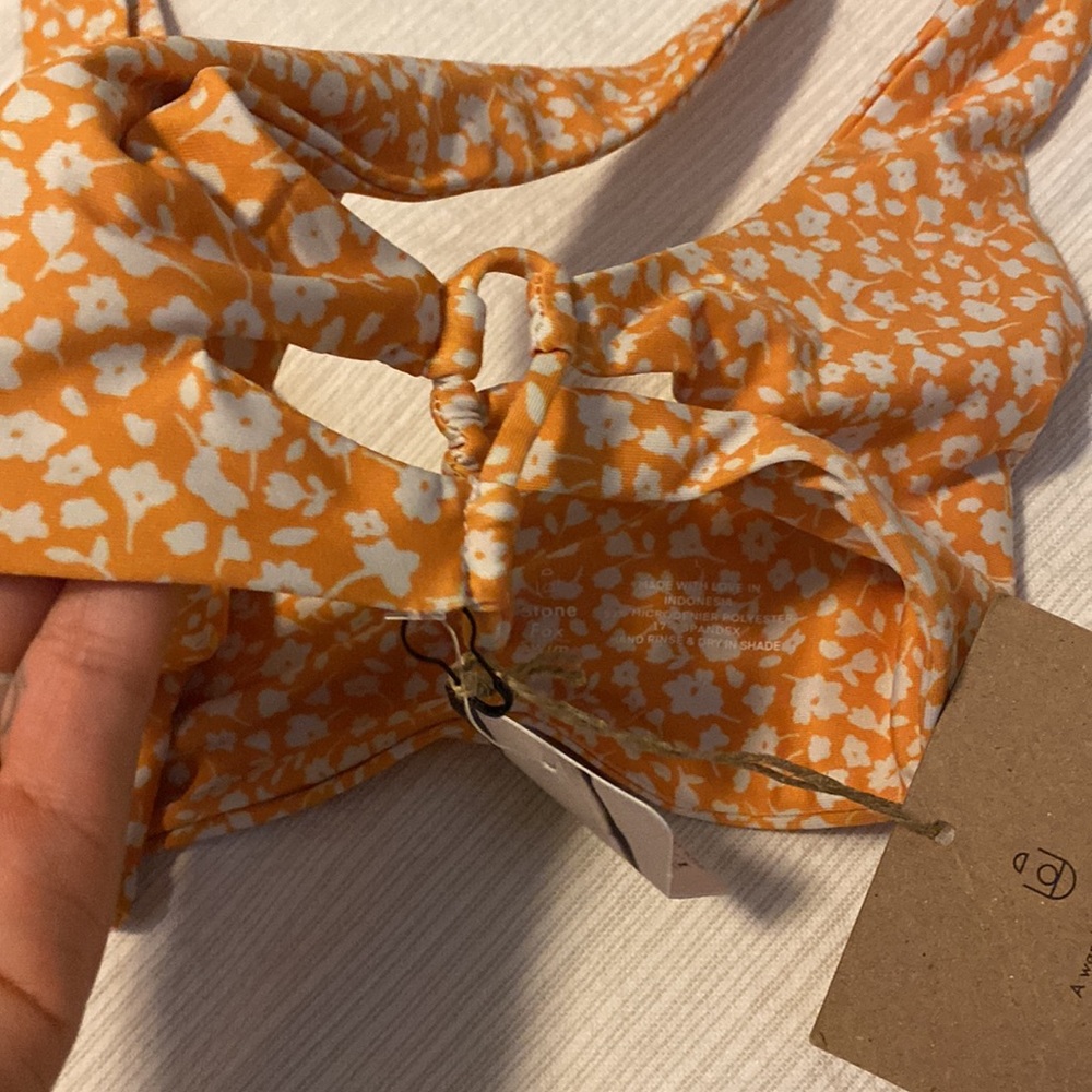 Stone fox swim top - Picture 2 of 4